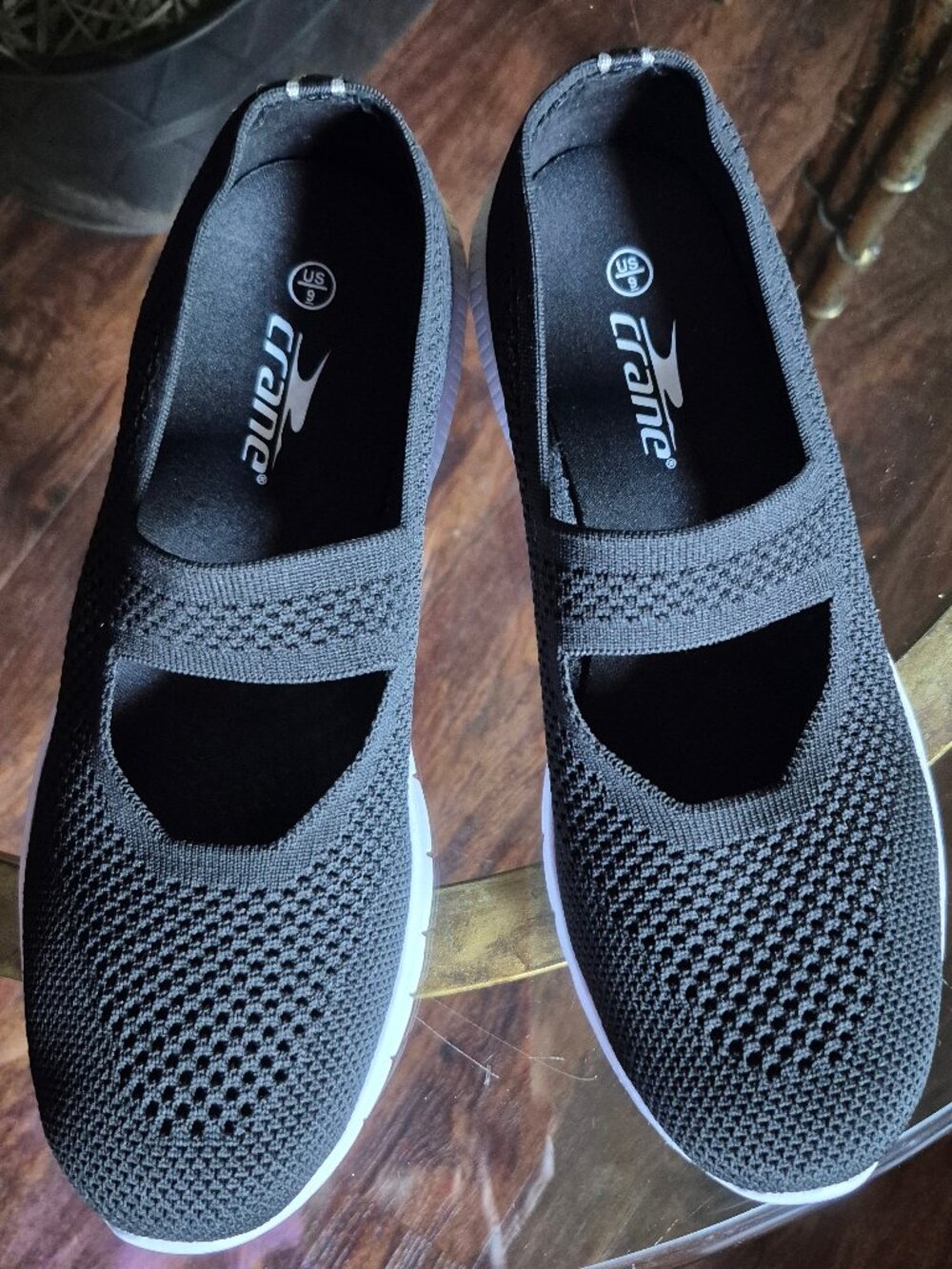 Simple comfortable  Shoes. Stretch. Black. Size 9.